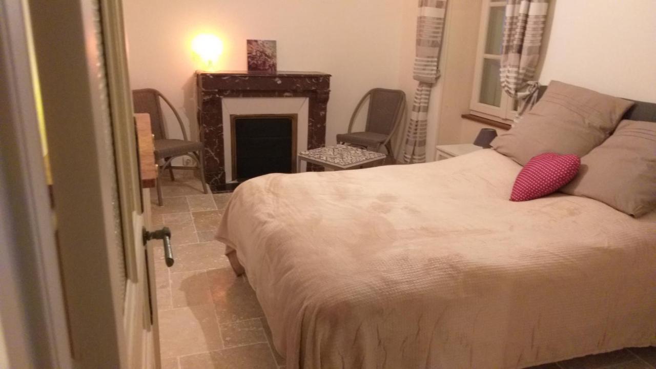 Le Gite Au Pied Du Chateau De Chaumont 외부 사진